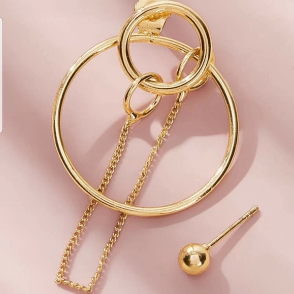 *Mila* Double hoop and Chain Earring - Picture 4 of 4
